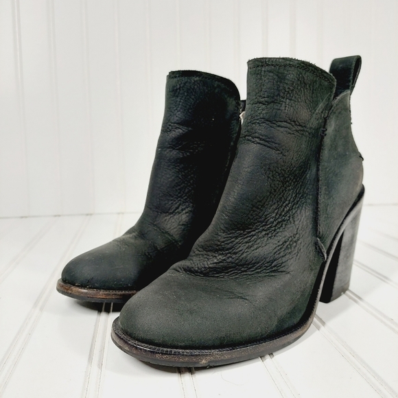 UGG Black Ankle Booties - Picture 2 of 11